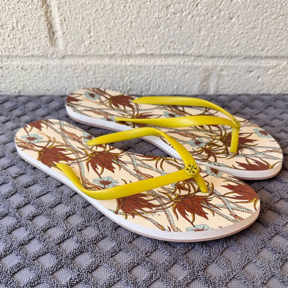 TORY BURCH FLUPS FLOPS SANDALS CLIMBING PALS/VUBRANT YELLOW SIZE 10
